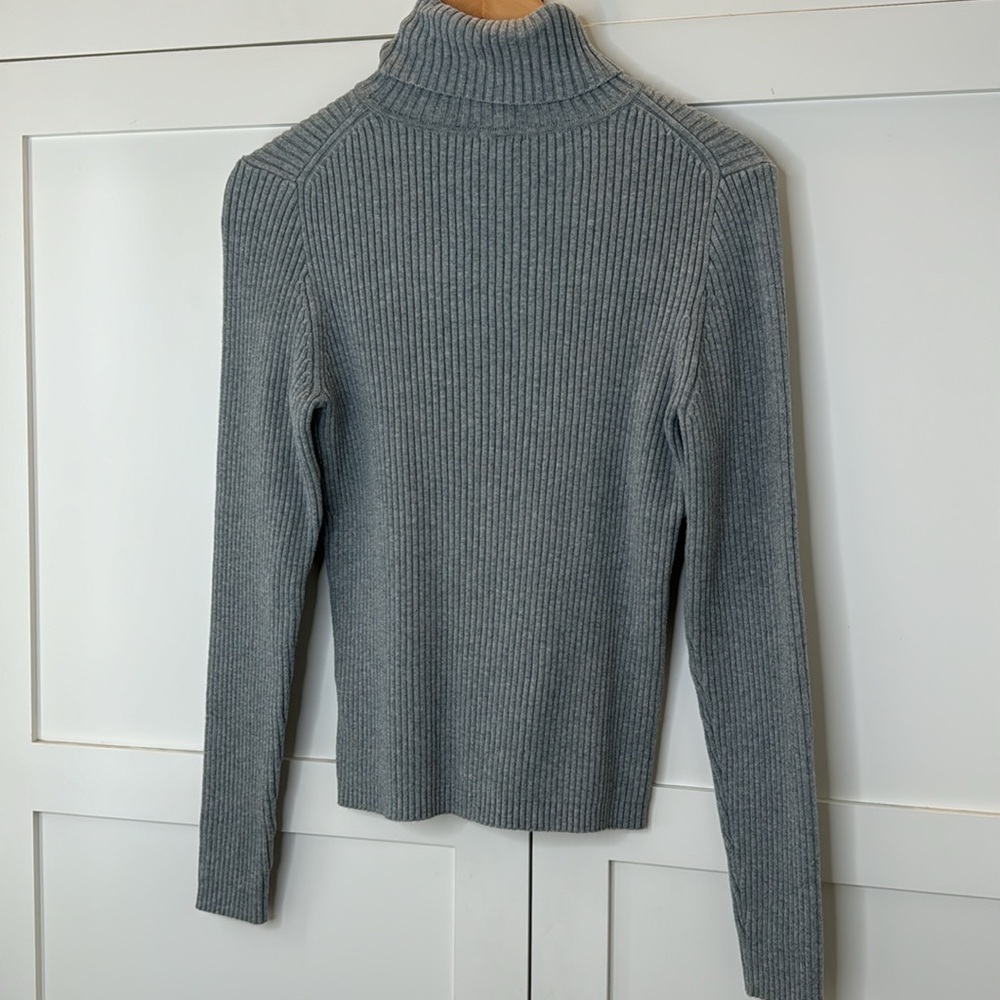 Gap Gray Long Sleeve Turtleneck stretch Ribbed Sweater size: Large - Picture 5 of 6